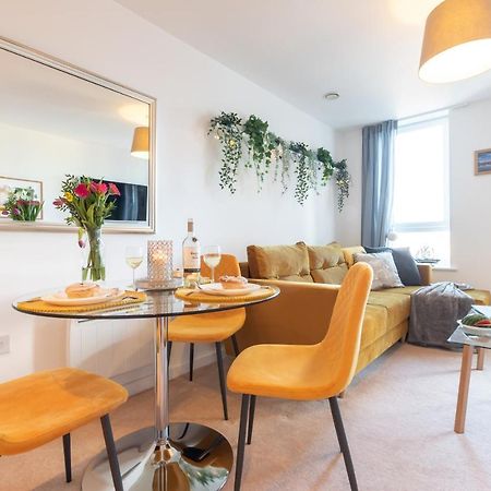 Amber Apartment Oasis - Your Gateway To Southampton'S Vibrant Heart, Port, Shopping ภายนอก รูปภาพ