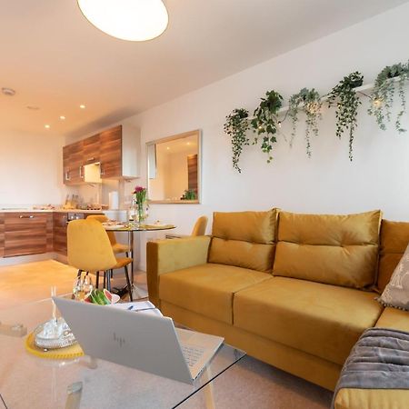 Amber Apartment Oasis - Your Gateway To Southampton'S Vibrant Heart, Port, Shopping ภายนอก รูปภาพ