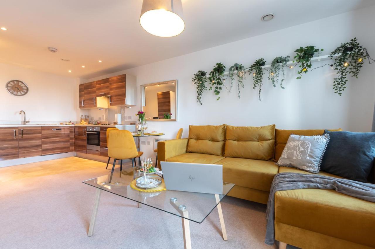 Amber Apartment Oasis - Your Gateway To Southampton'S Vibrant Heart, Port, Shopping ภายนอก รูปภาพ