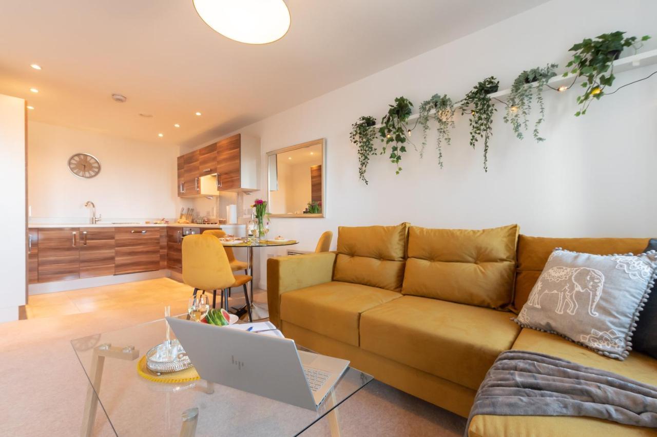 Amber Apartment Oasis - Your Gateway To Southampton'S Vibrant Heart, Port, Shopping ภายนอก รูปภาพ